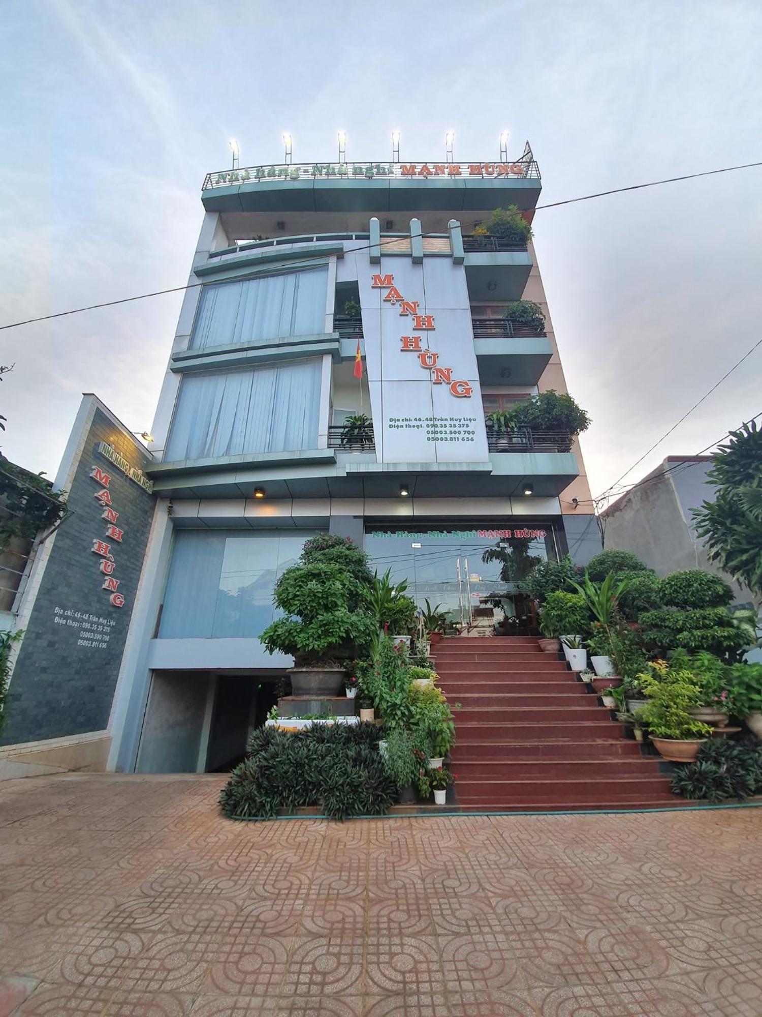 Manh Hung Hotel Buon Ma Thuot Kültér fotó